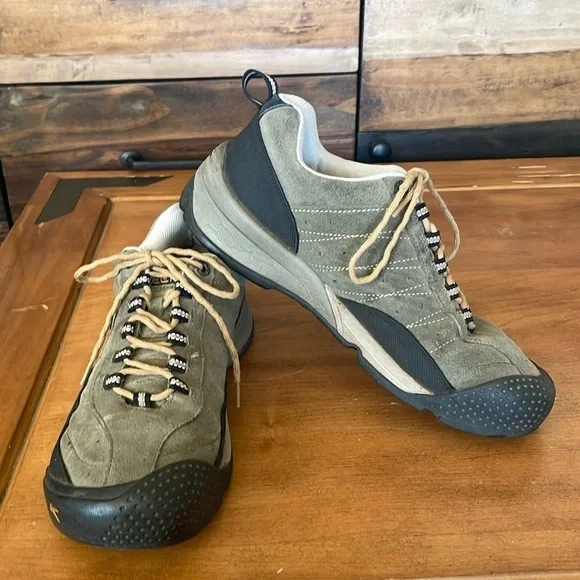 Keen Presidio Suede Shoes Size 11 - Picture 1 of 11